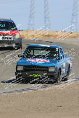 media/Oct-01-2023-24 Hours of Lemons (Sun) [[82277b781d]]/1045am (Outside Grapevine)/